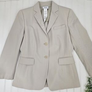Akris Punto Blazer Cream Beige Size 8 Wool Career Wear Classic Business Wear